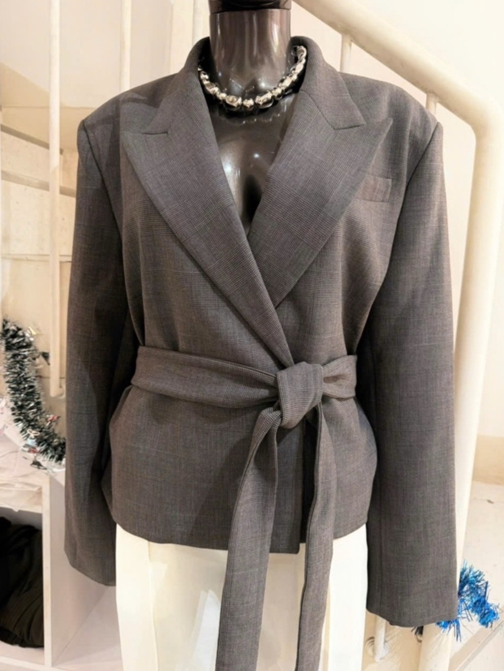 Babaton Light Gray Cropped Tailored Blazer Size XS, M, L Original